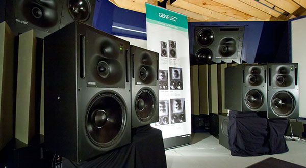 ����������� �������� Genelec 1237A � 1238A �� �������� IBC 2013 