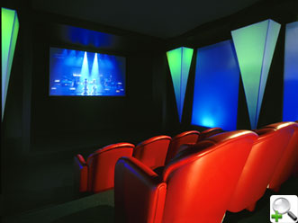 Элитный домашний кинотеатр, разработанный Тео Каломиракисом с оригинальной подсветкой